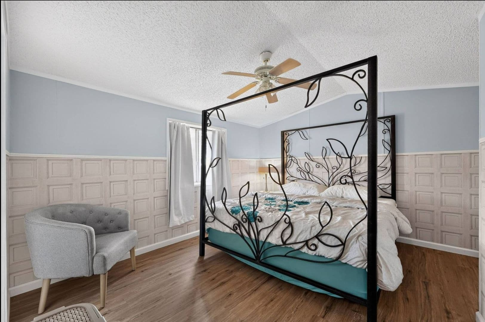 Casa Grande House: 11484 N Cordell St
