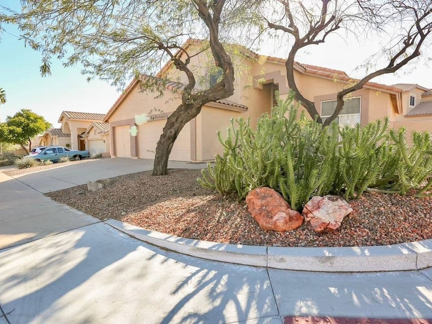 Phoenix House: 15404 S 13 Ave