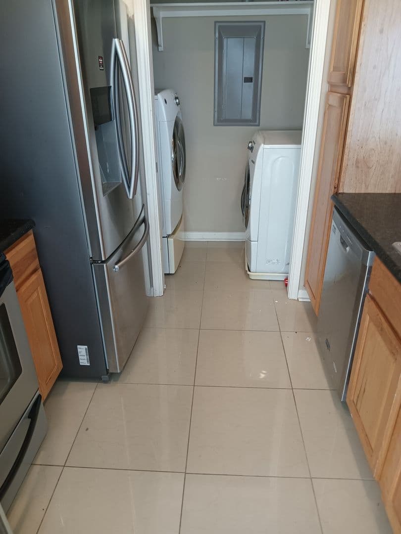 Austin Condo: 6810 Deatonhill Dr