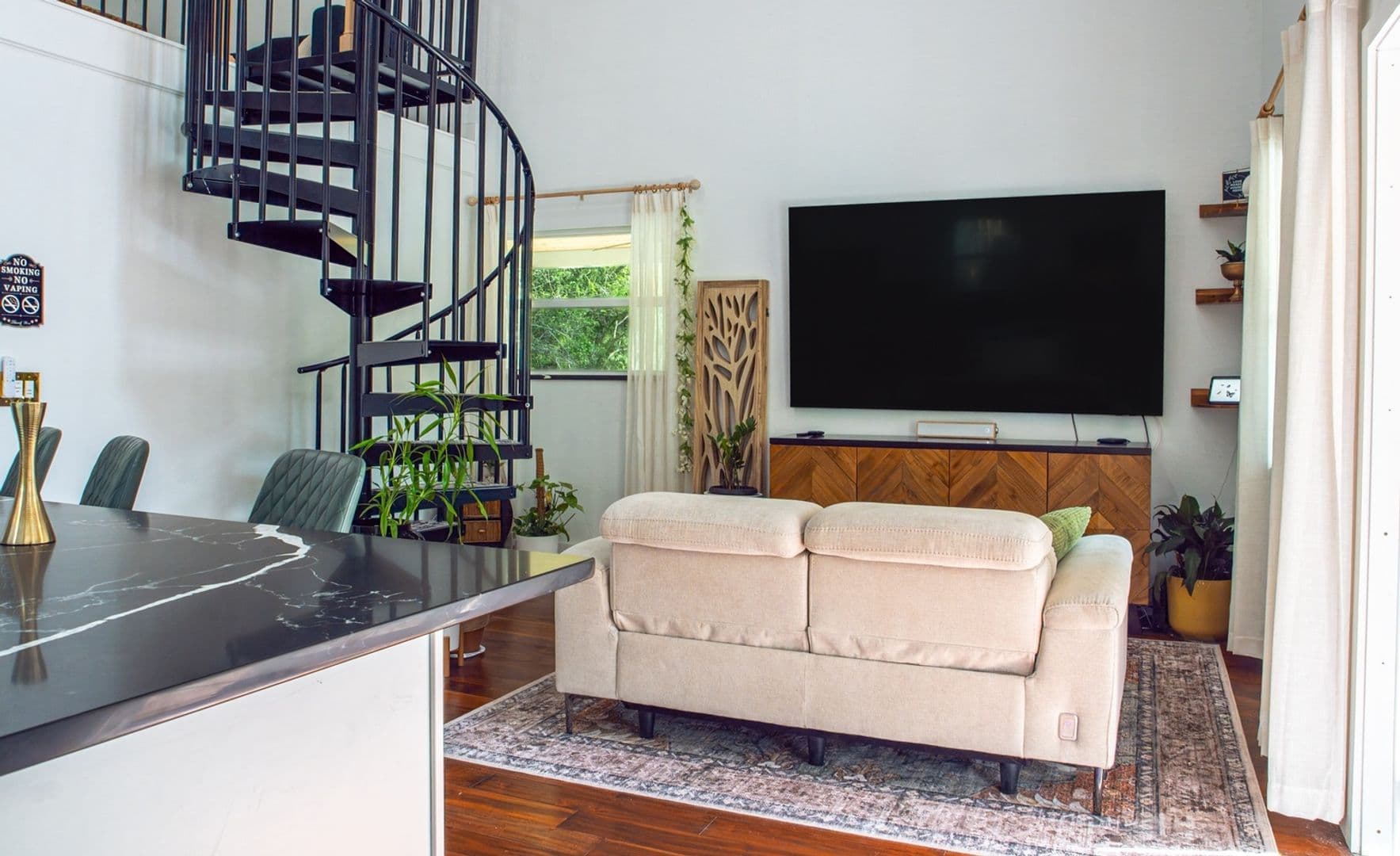 Ocoee House: 349 N Bluford Ave