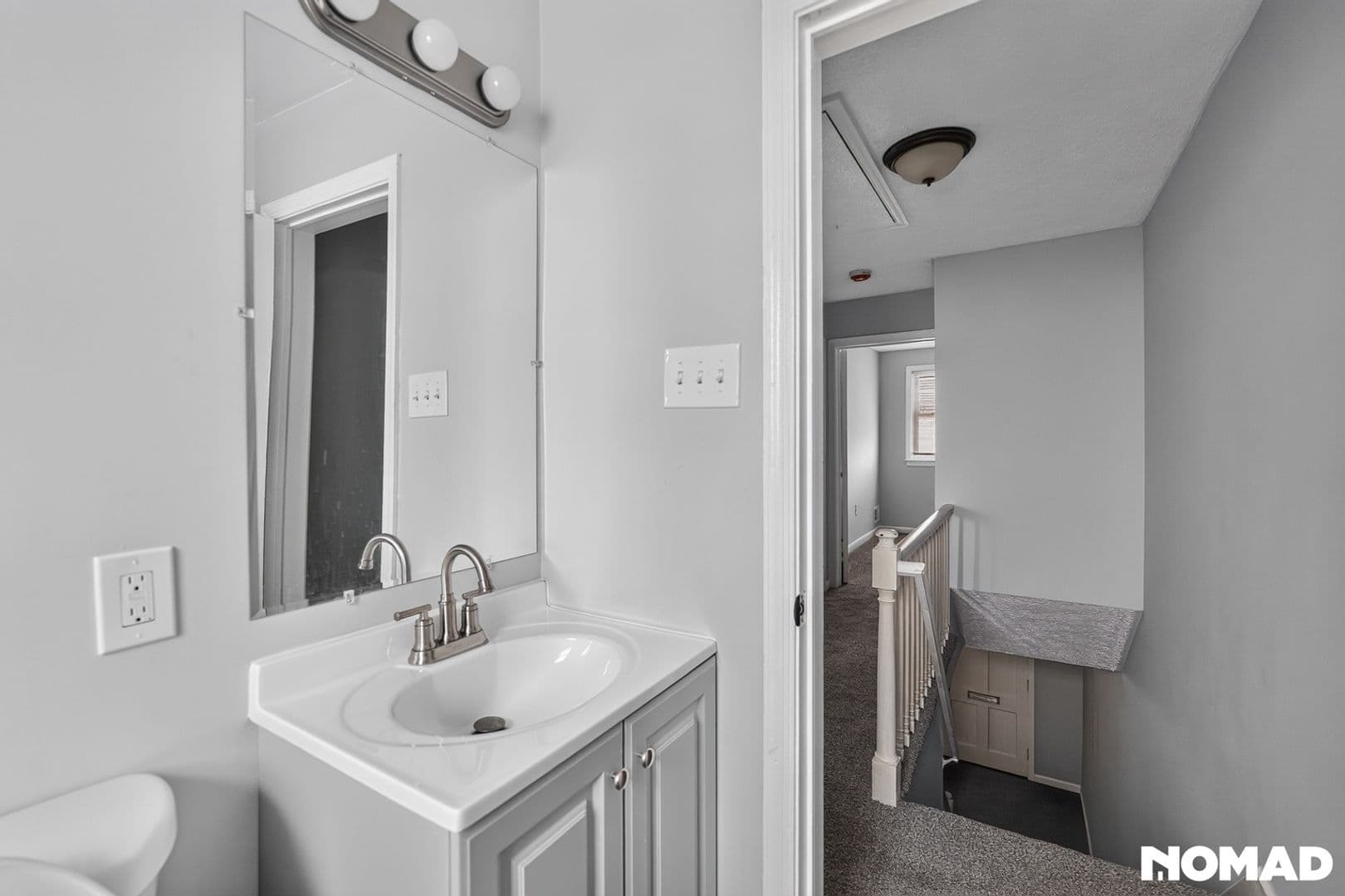 Middle River Townhome: 2229 Redthorn Rd