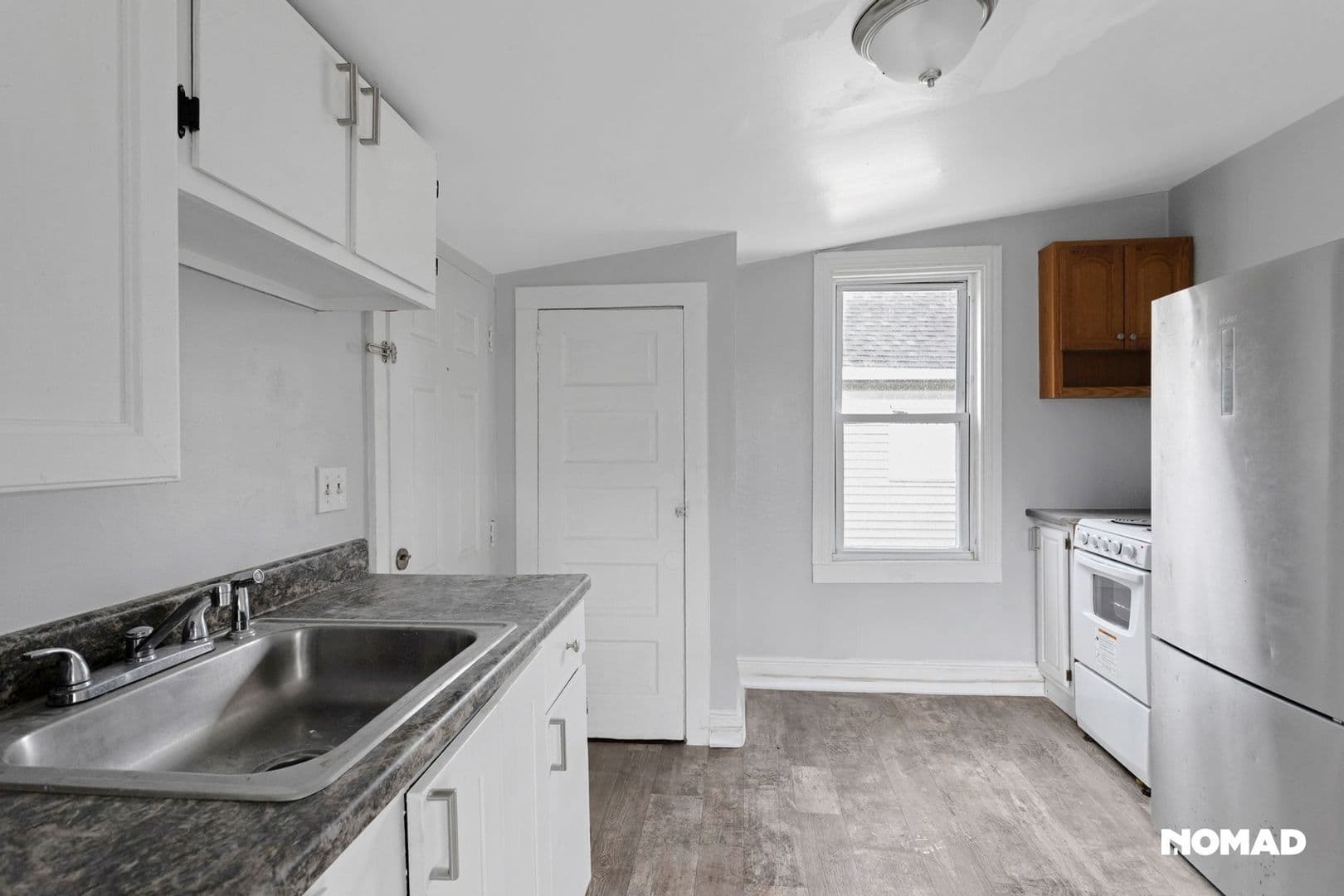 Salem Townhome: 380 E Broadway