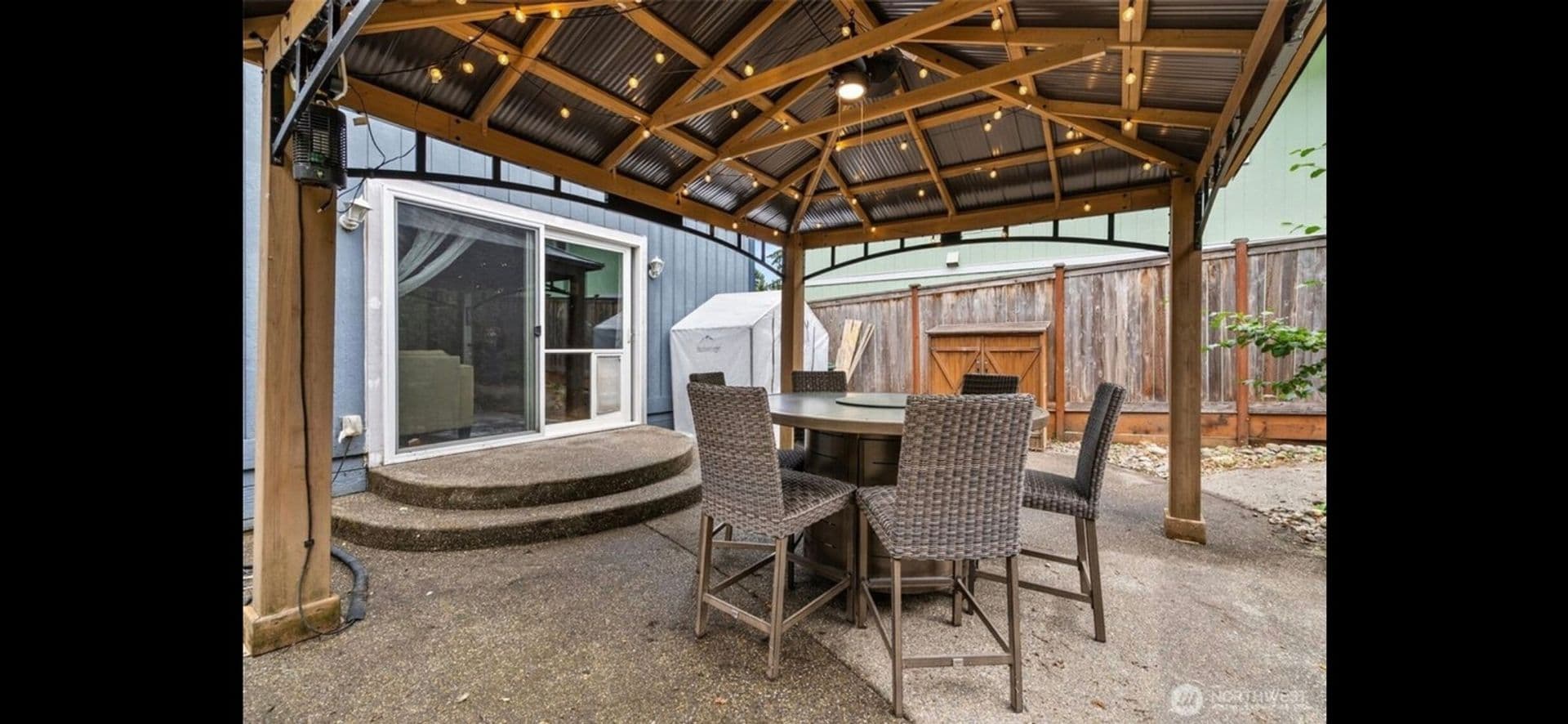 Olympia House: 627 Bates St SW