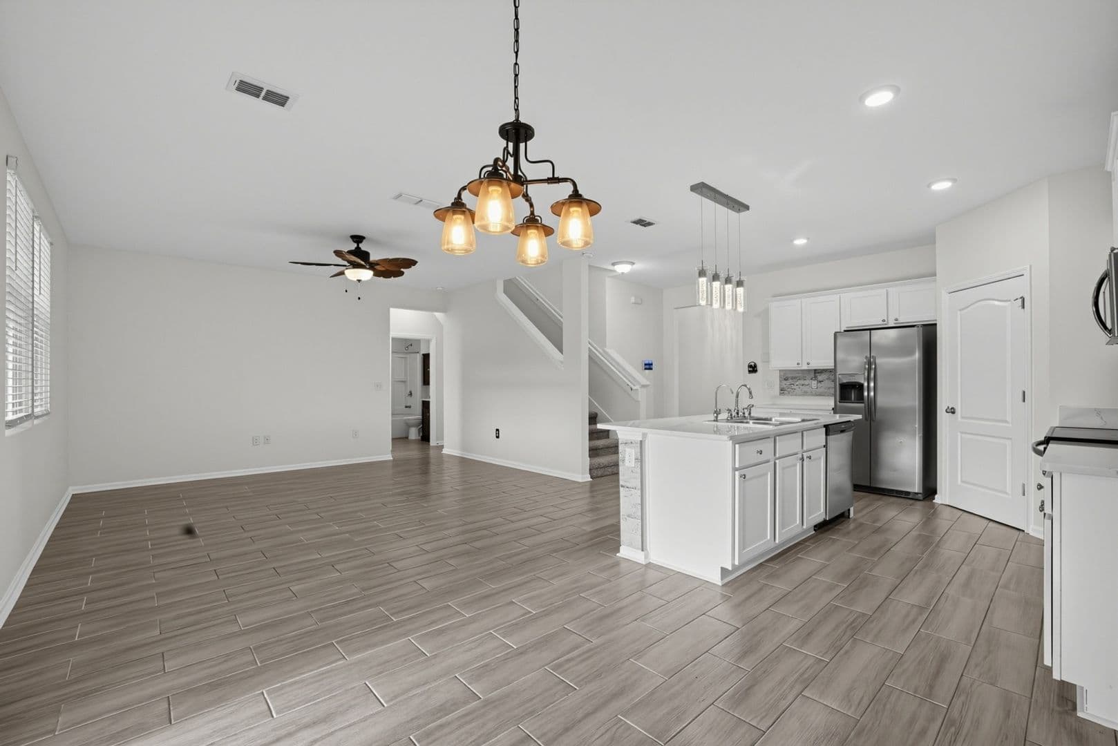 Jacksonville House: 3512 Guppy Ct