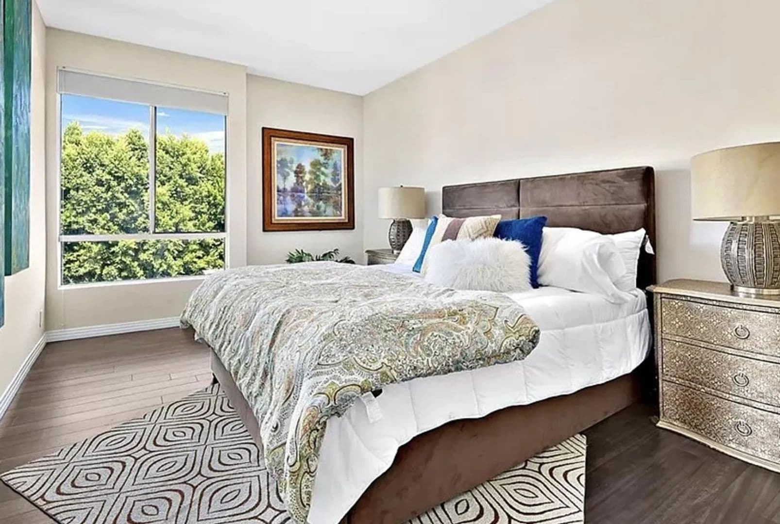 Los Angeles Condo: 4567 Lexington Ave