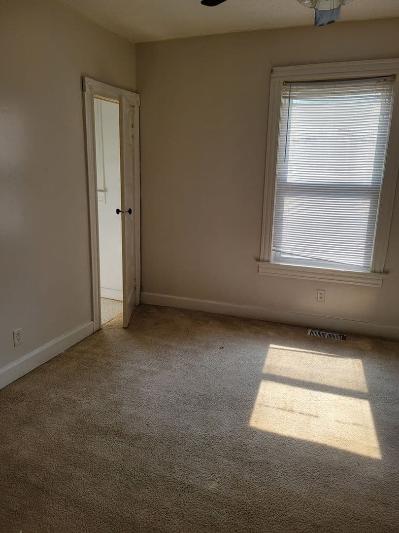 Saginaw Townhome: 1420 Adams St