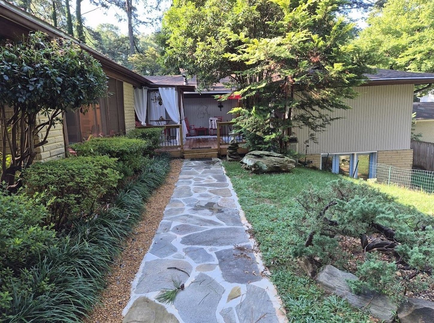 Atlanta House: 3262 Alton Rd