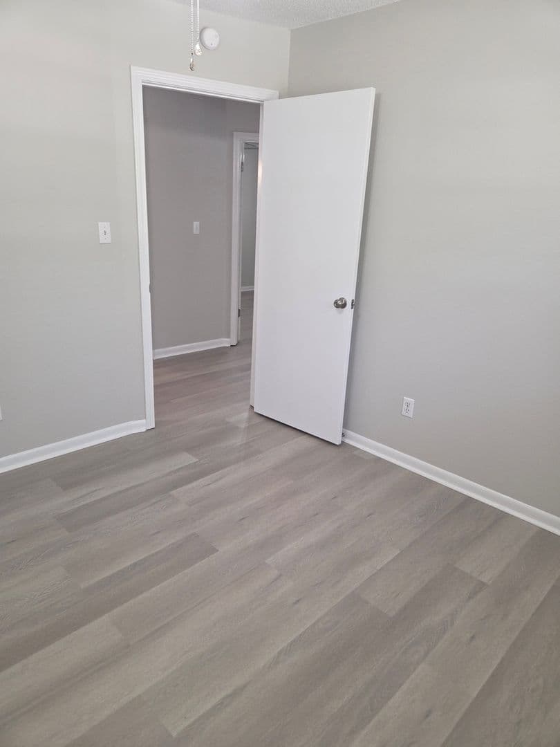 Crestview House: 503 Tall Pines St