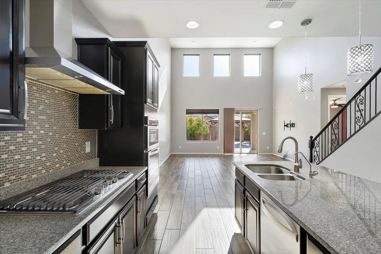 Peoria House: 9537 W Weeping Willow Rd