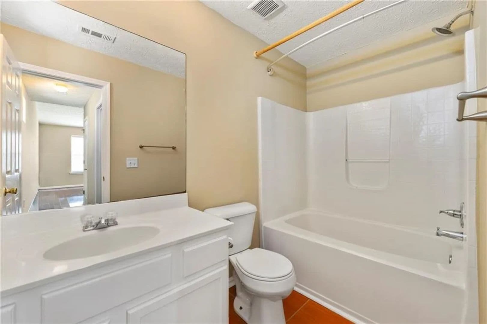 Cumming House: 5125 Sky Ridge Way