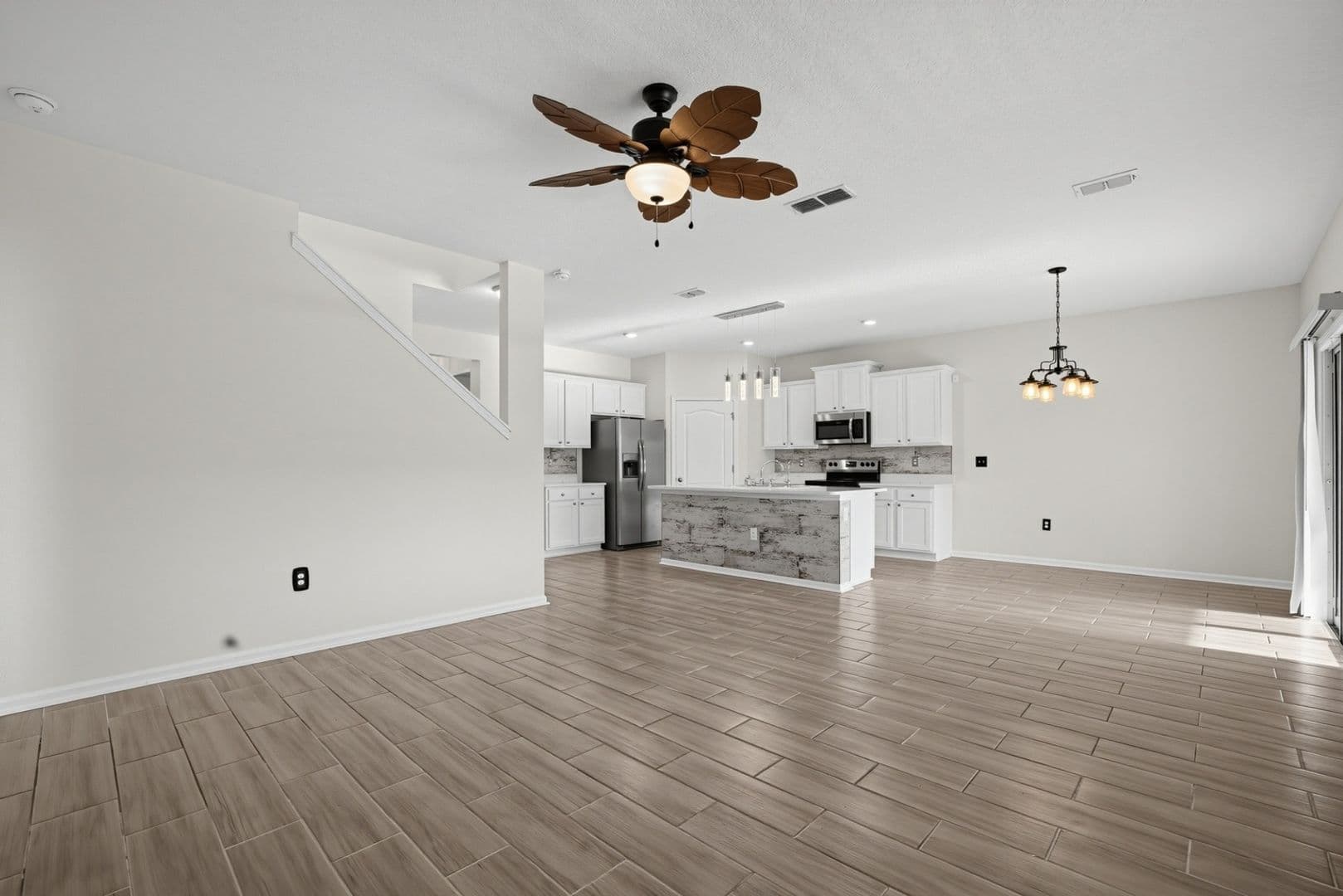 Jacksonville House: 3512 Guppy Ct