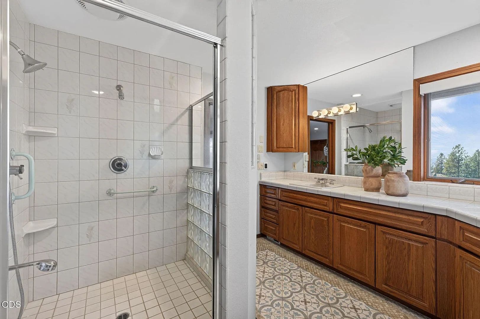 Bend House: 2889 Nw Starview Dr