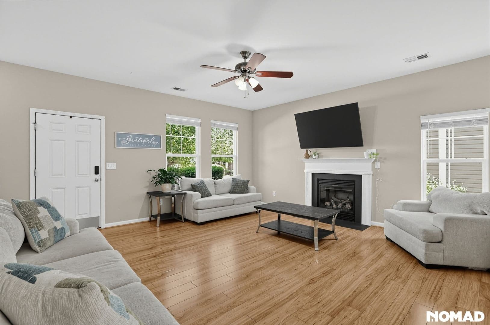 Simpsonville House: 302 Barrett Chase Dr