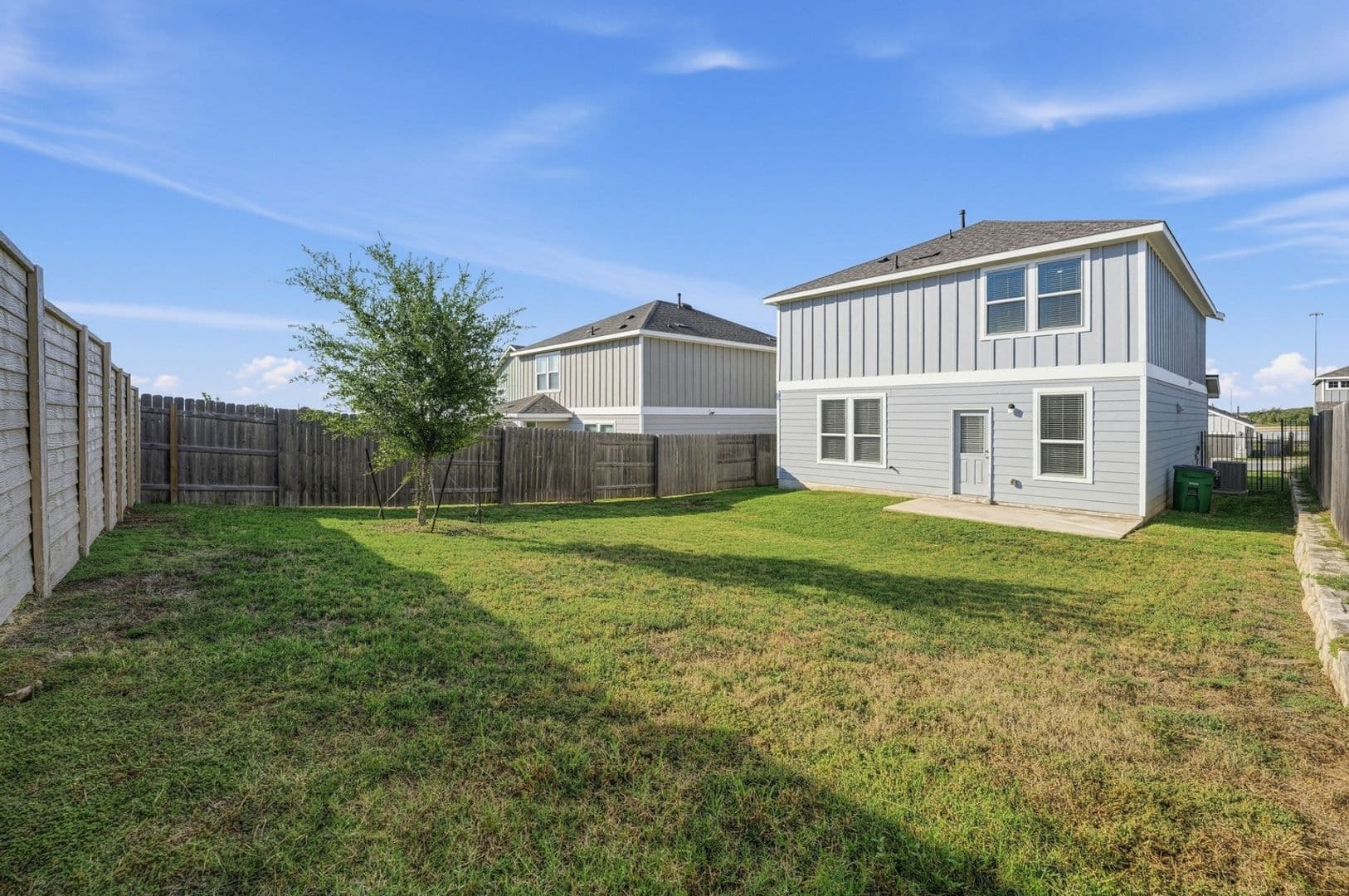 Manor House: 11111 Mestengo Dr