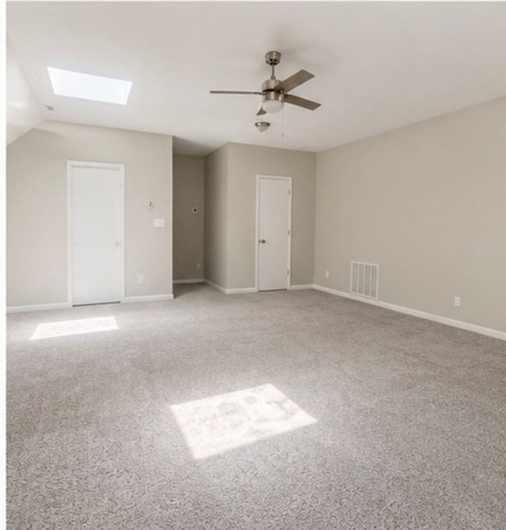 Fayetteville House: 2900 Middlesex Rd