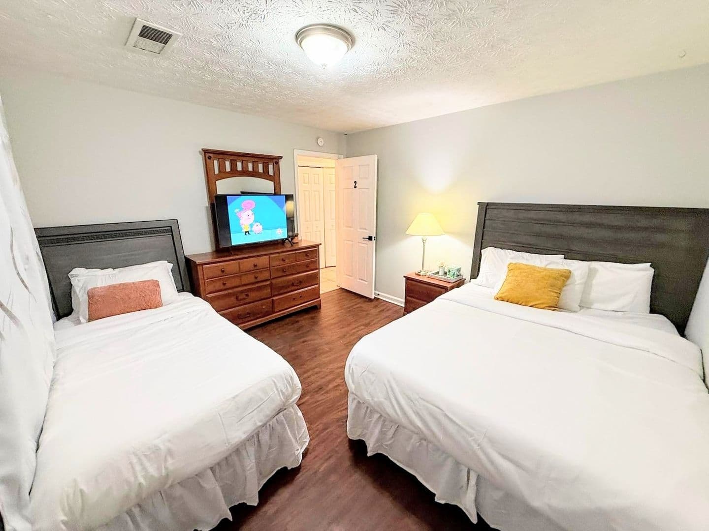 Atlanta House: 5405 Glen Haven Dr