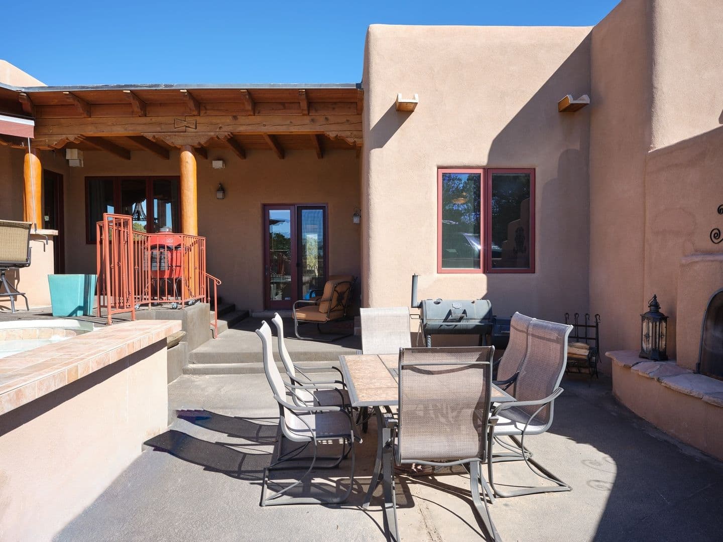 Santa Fe House: 4 Bishops Dome Rd
