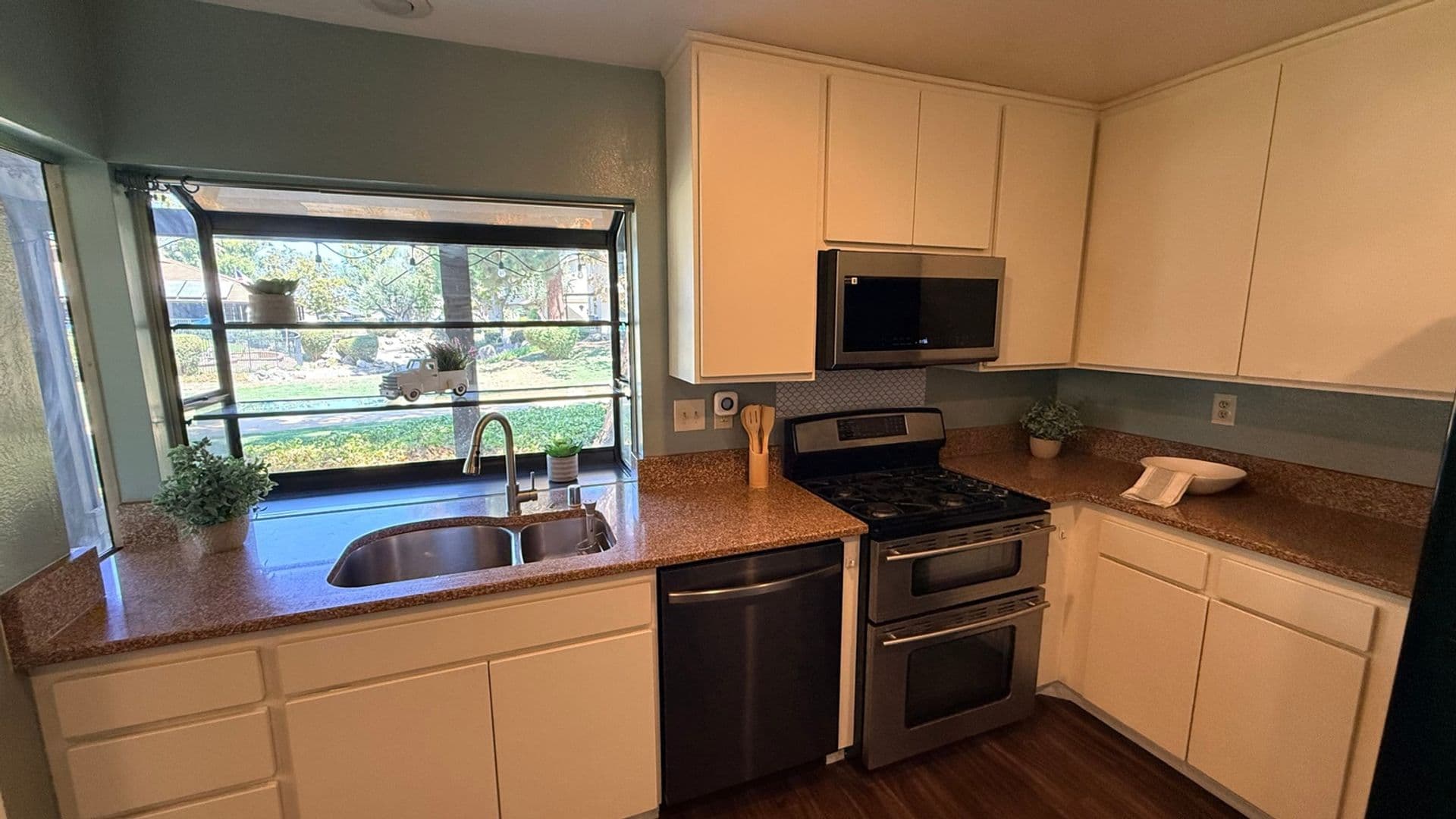West Covina Condo: 1710 Aspen Village Way