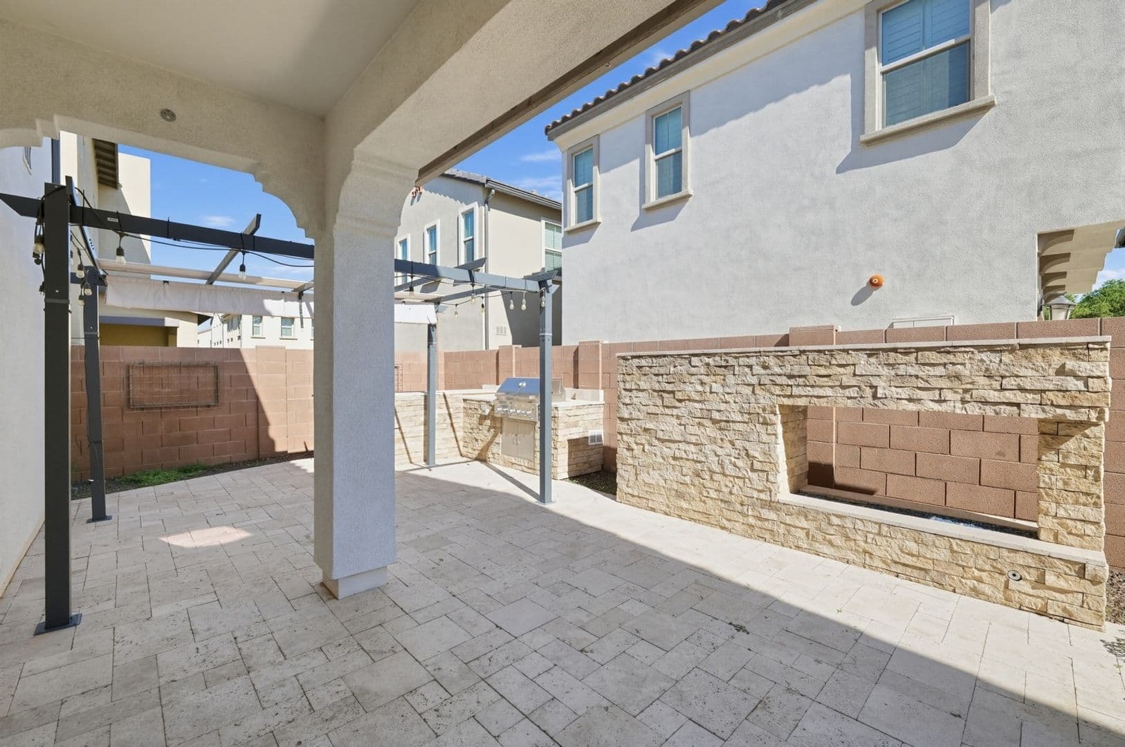 Gilbert House: 1957 S Follett Way