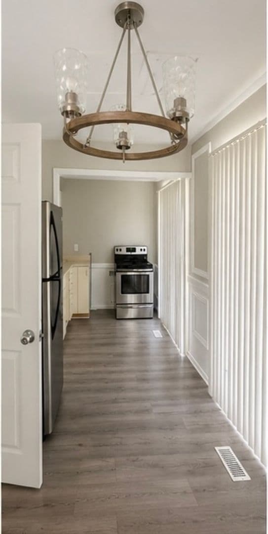 Fayetteville House: 2900 Middlesex Rd