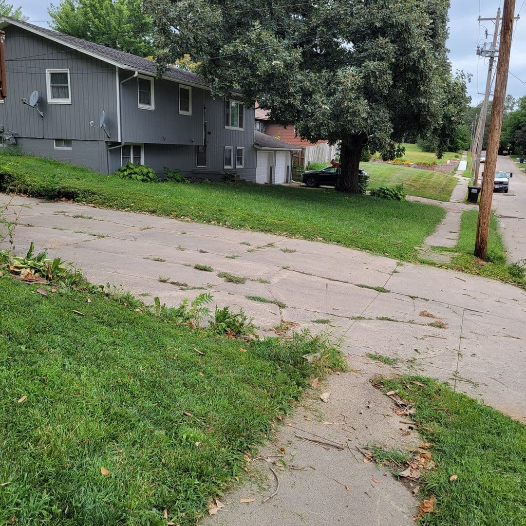 Plattsmouth House: 1110 S 10th St