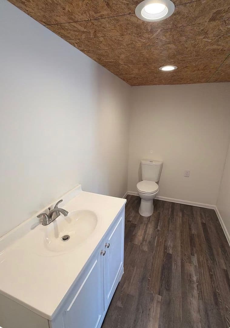 Point House: 652 Co Rd 4252