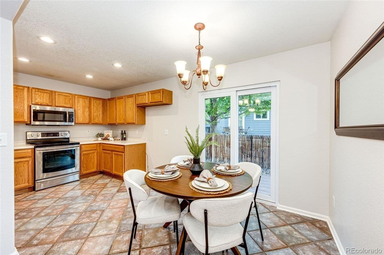 Englewood House: 16475 E Phillips Pl