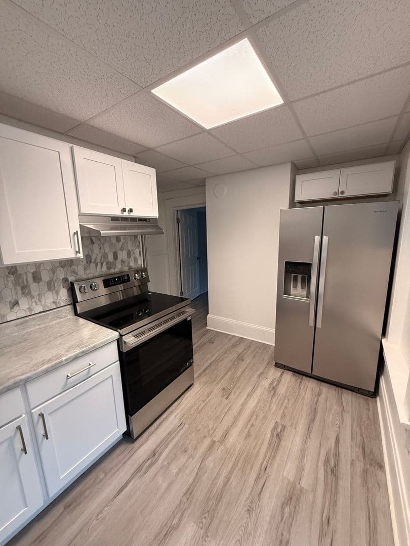 High Point House: 801 E Lexington Ave