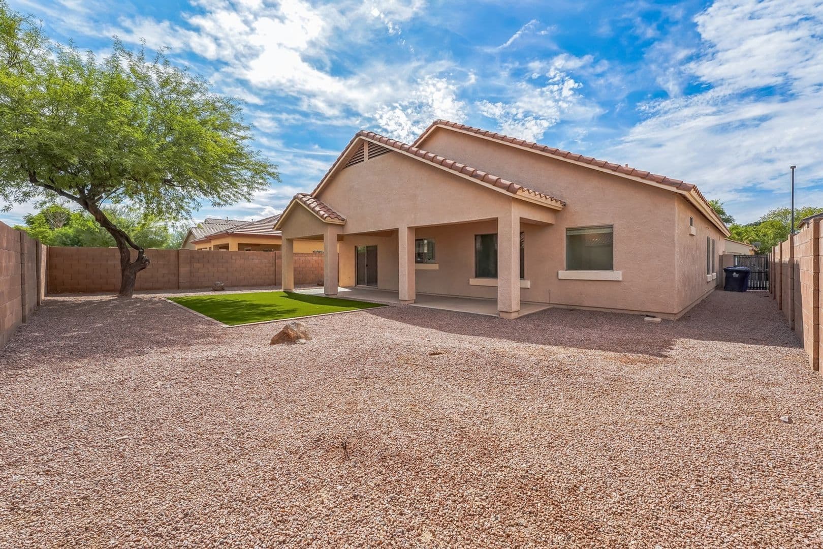 Gilbert House: 1268 E Birdland Dr