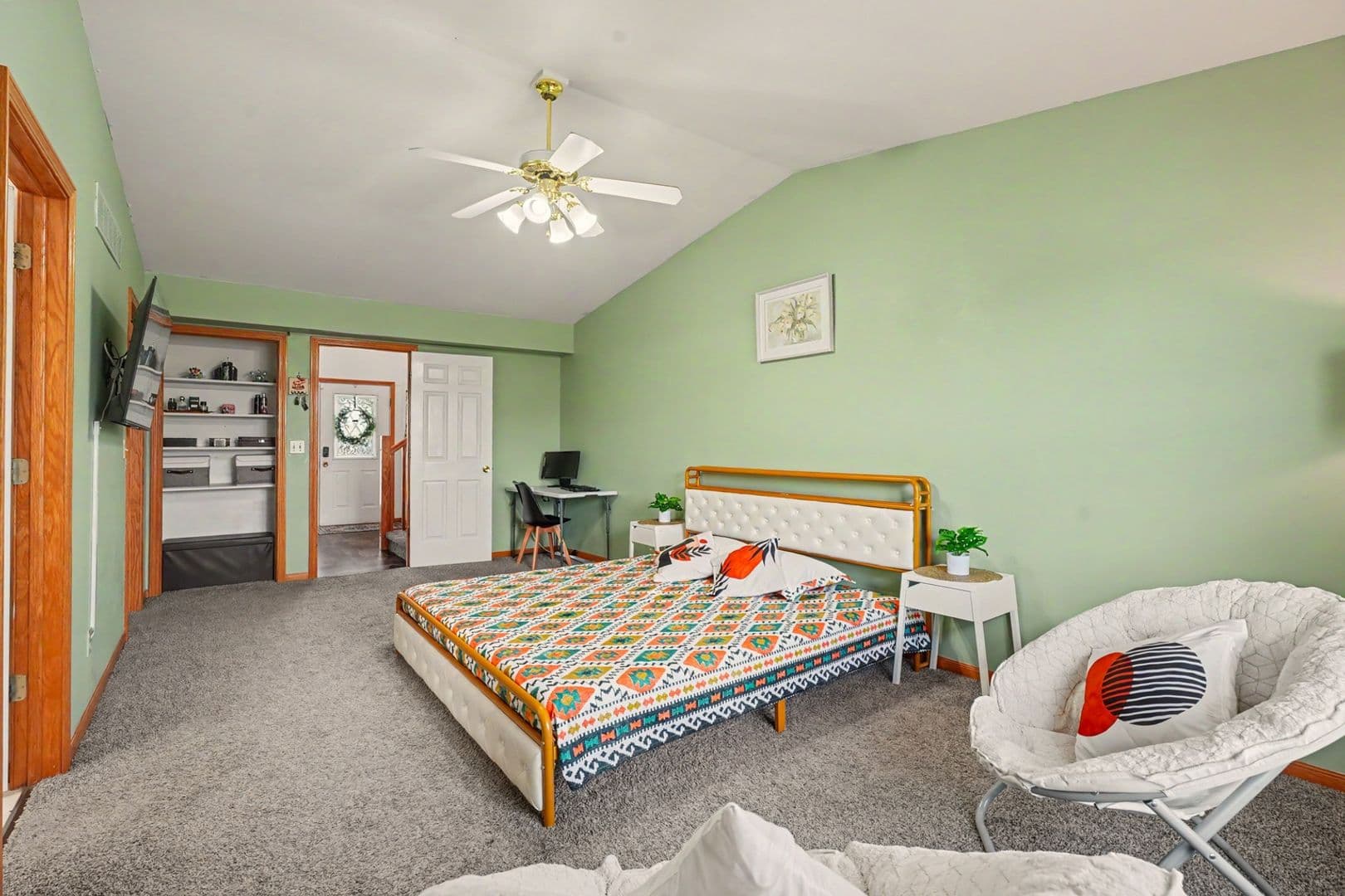 Champaign House: 708 Erin Dr