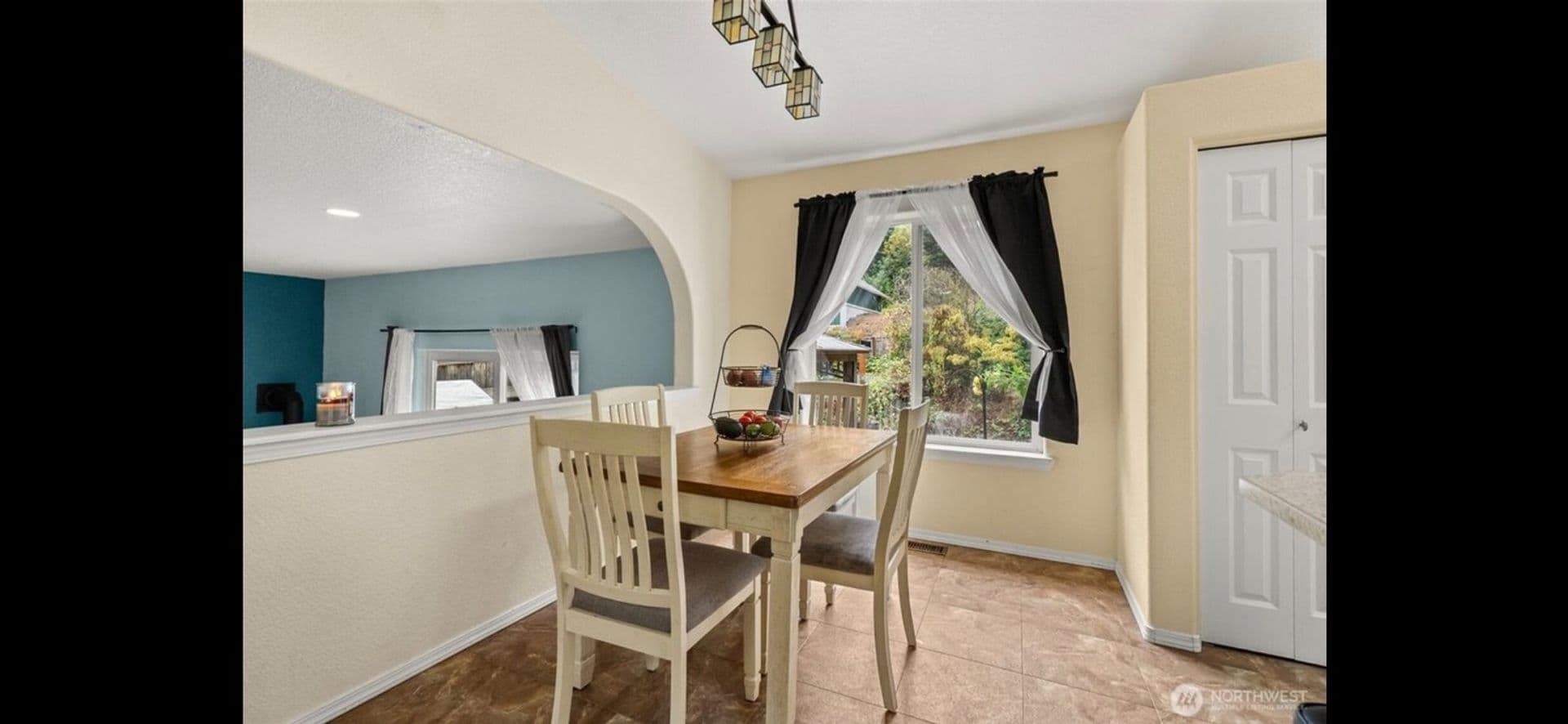 Olympia House: 627 Bates St SW