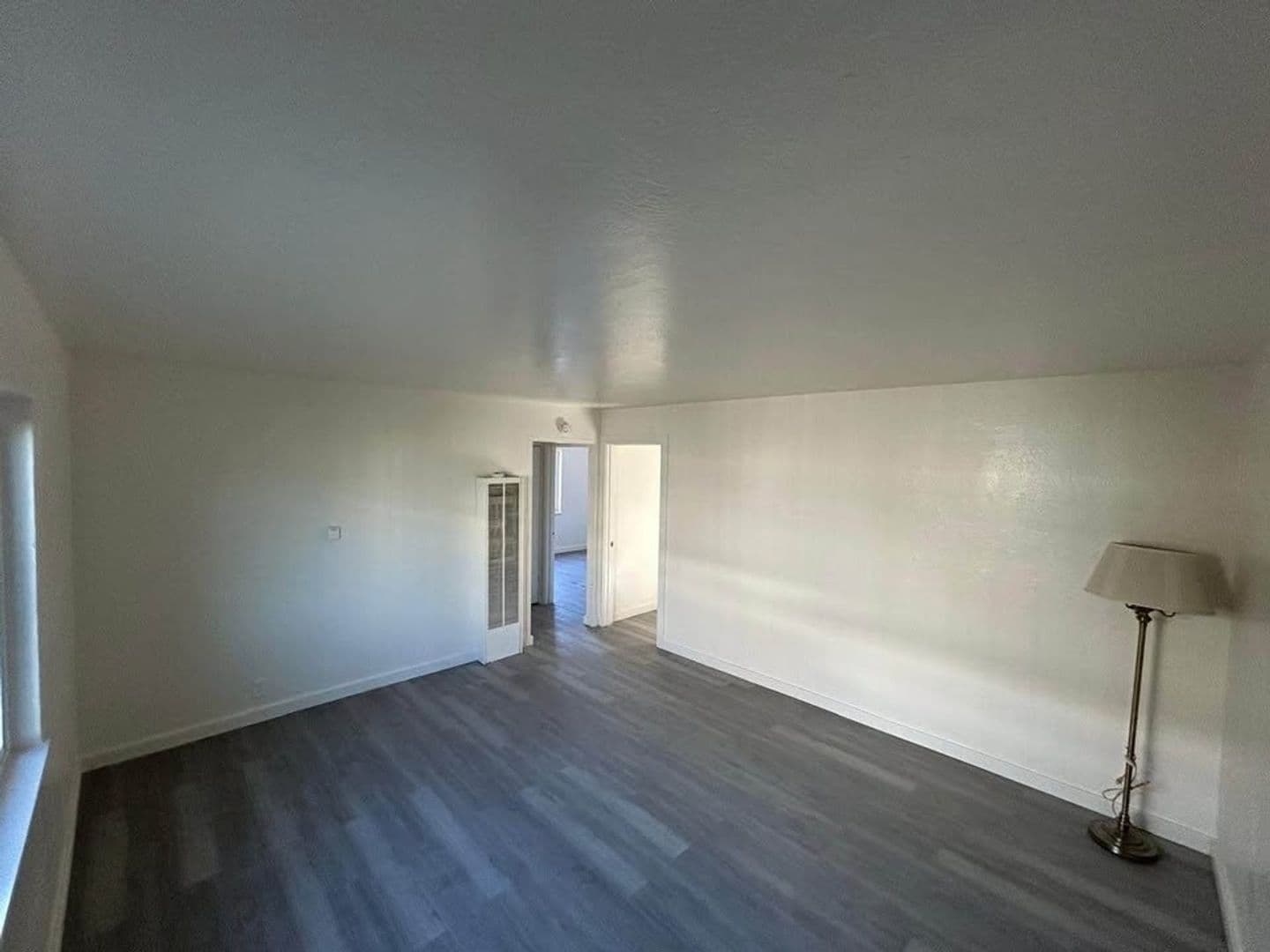 Oakland Townhome: 2324 92nd Ave