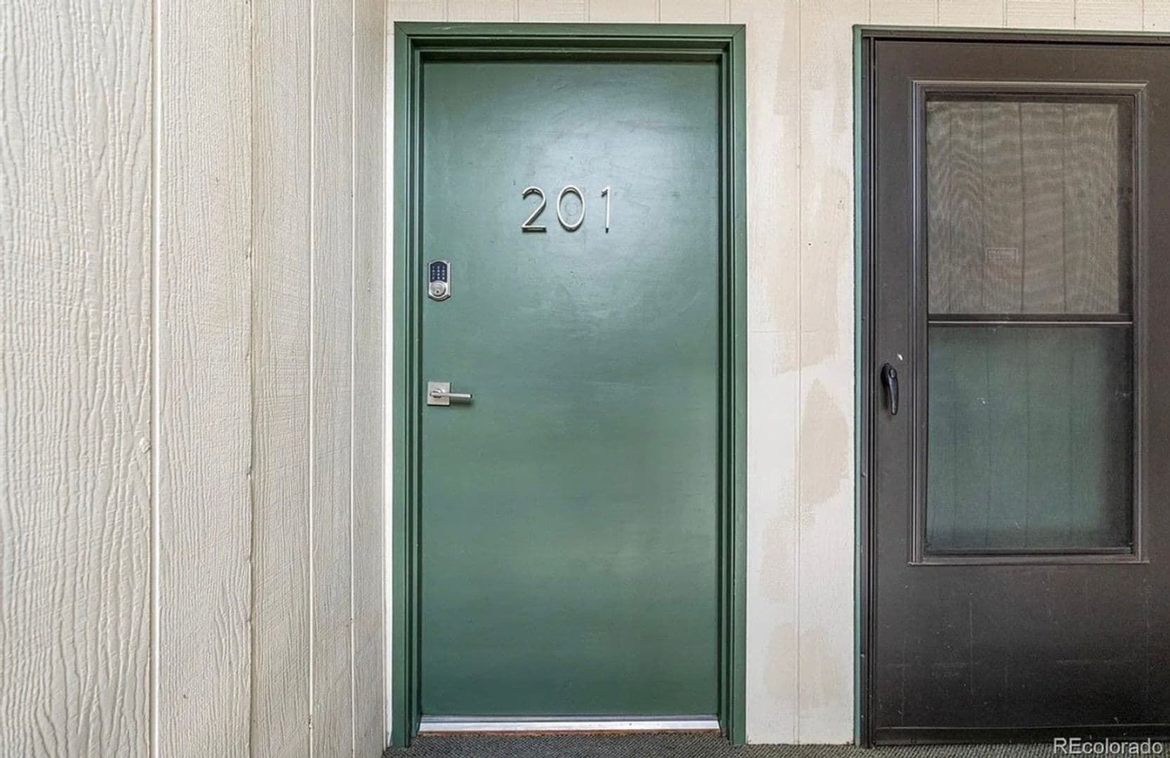 Aurora Condo: 2120 S Vaughn Way