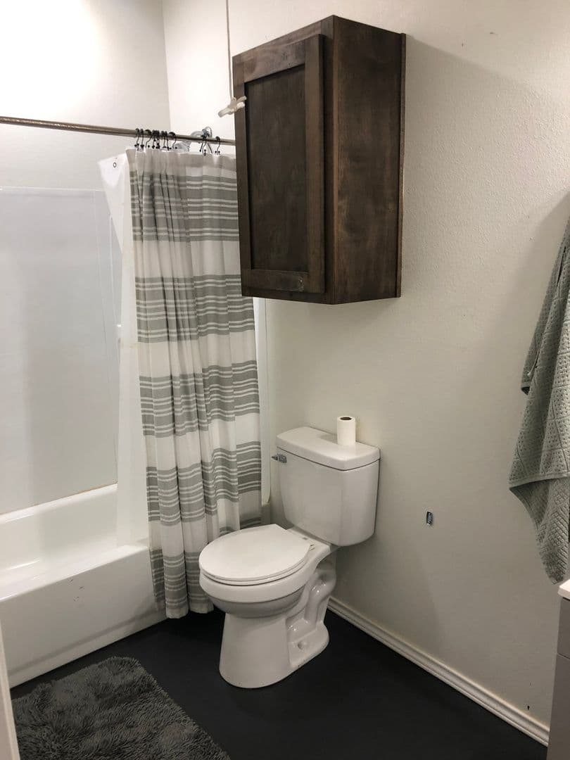 Lindale Townhome: 22404 Matins Ln