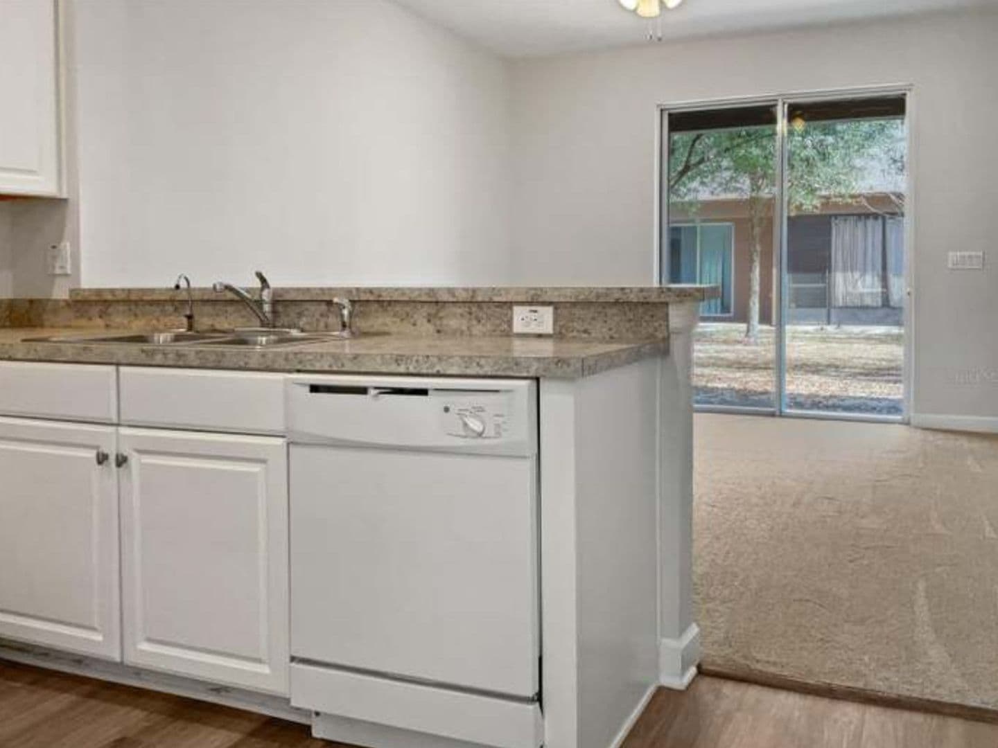 Riverview Townhome: 7028 White Treetop Pl
