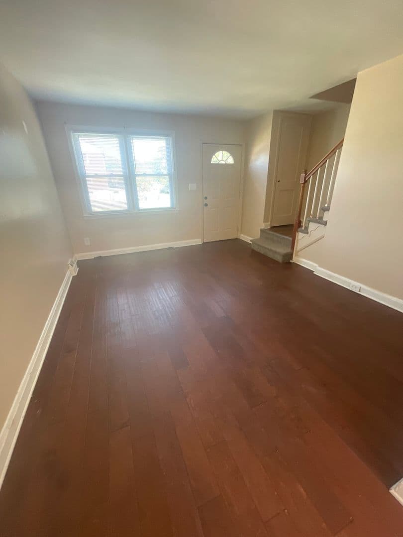 Essex House: 551 Welbrook Rd