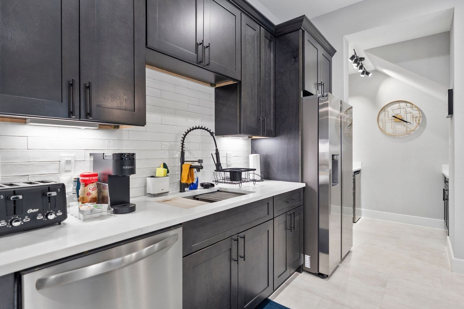 Houston House: 825 Paul Quinn St