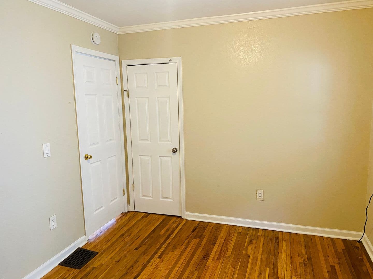 Kansas City House: 2632 E 9th St