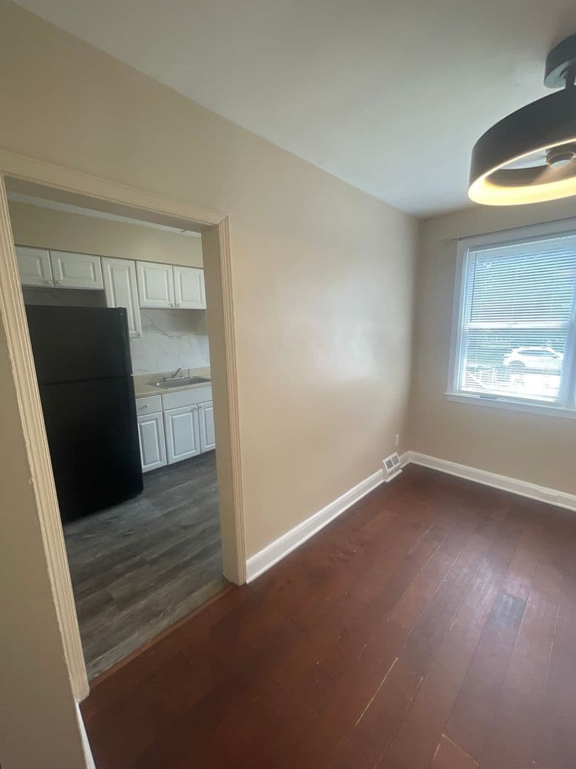 Essex House: 551 Welbrook Rd