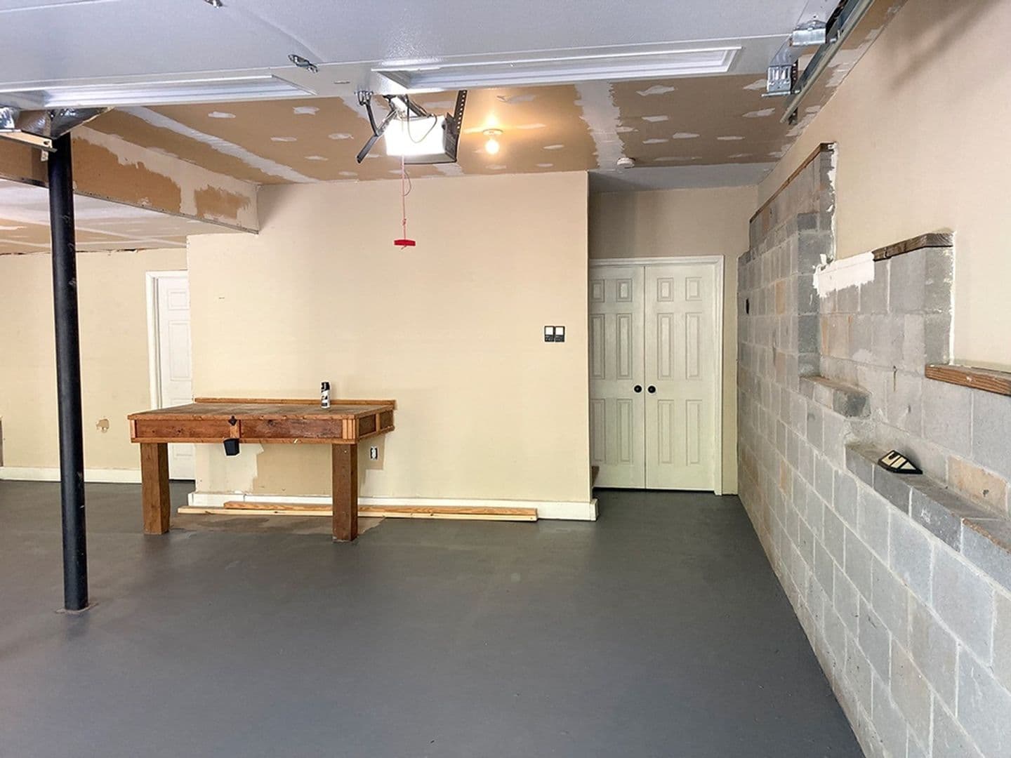 Villa Rica House: 1370 Fernwood Ct
