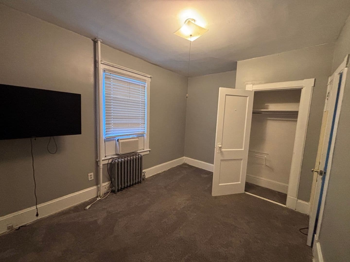 Staten Island Townhome: 35 Pearl St