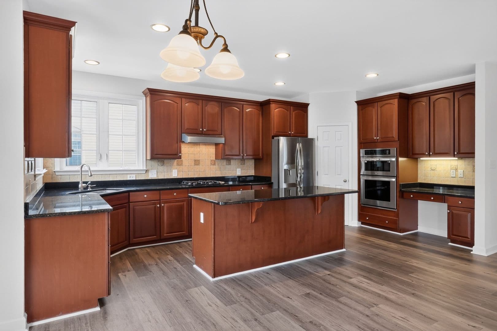 Middletown House: 110 Plymouth Pl