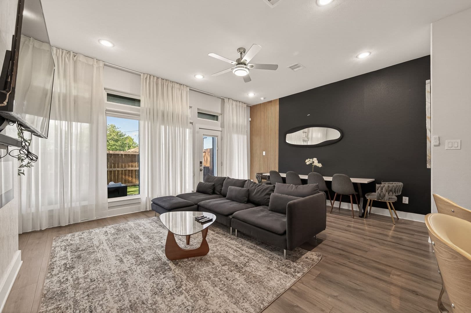 Houston Townhome: 4221 Galesburg St