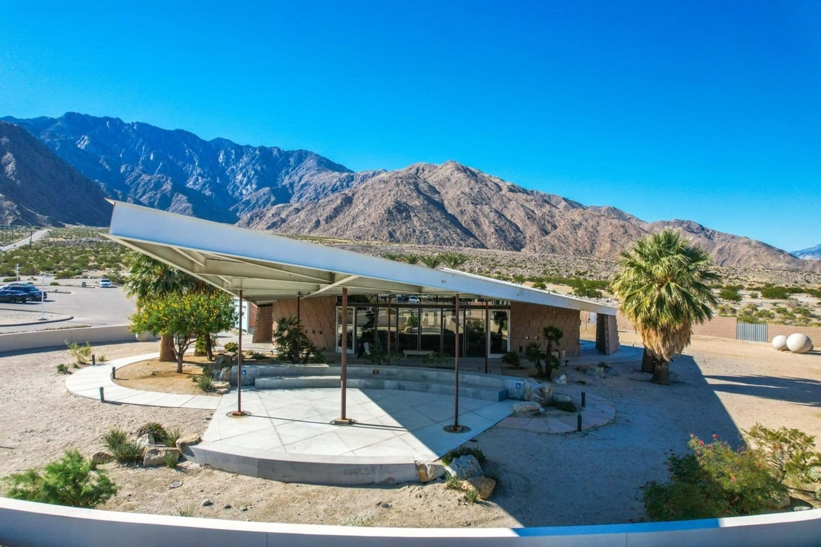 Palm Springs Condo: 2801 N Los Felices Cir E