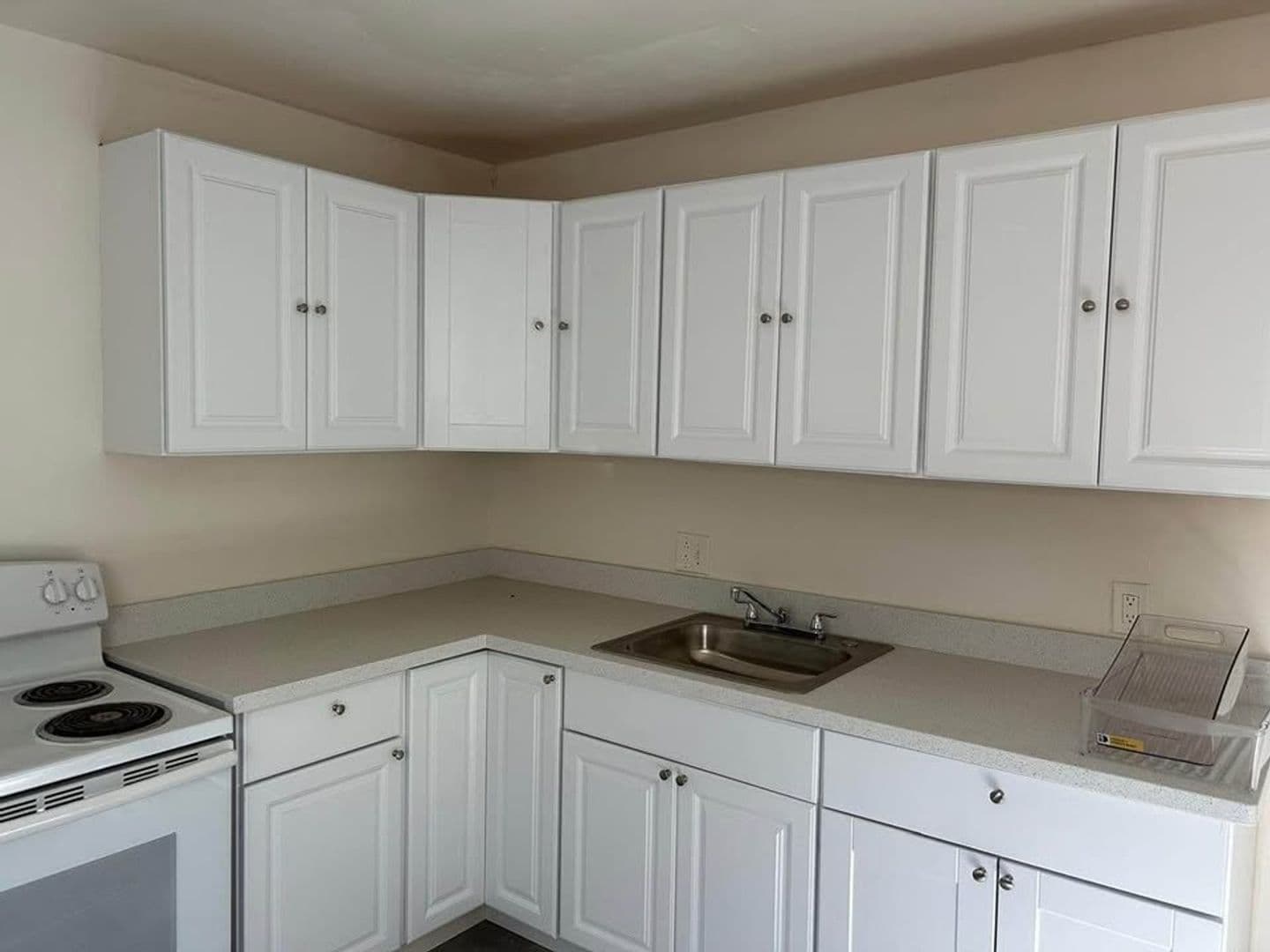 Oakland Townhome: 2324 92nd Ave