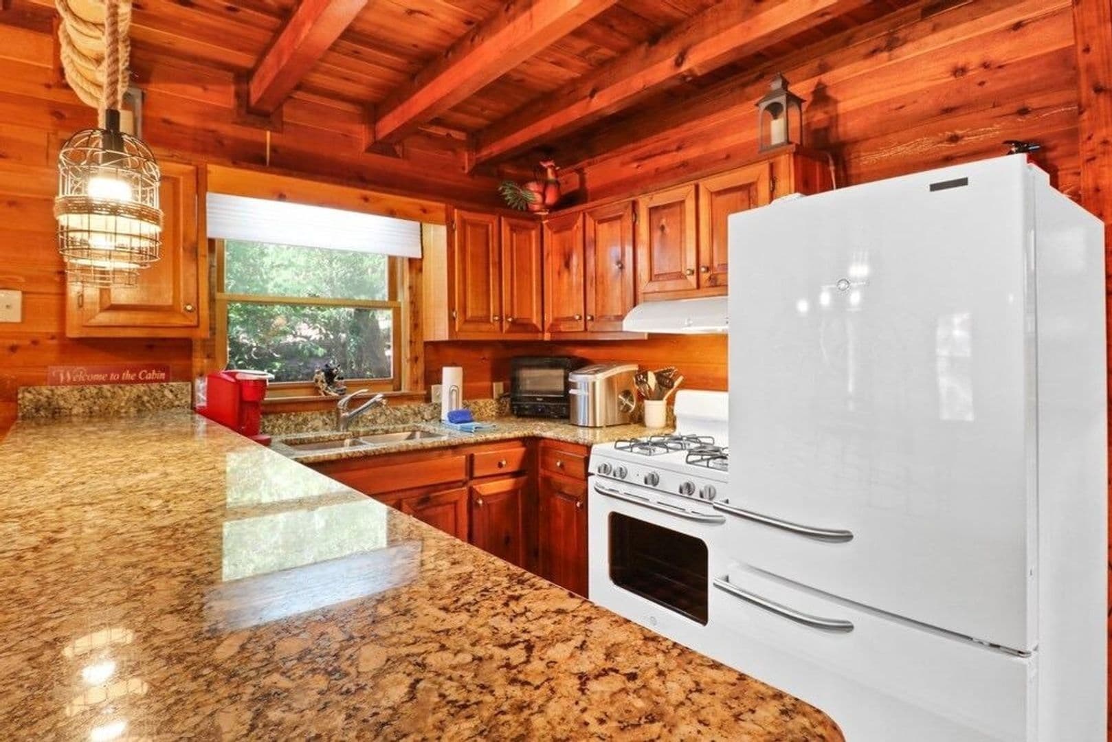 Blue Ridge House: 439 Conley Branch Rd
