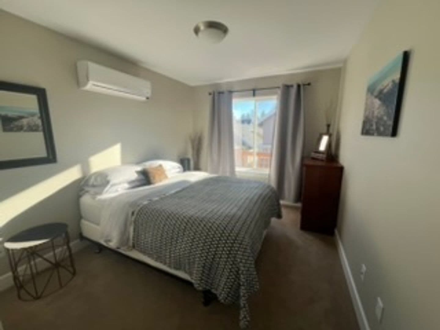 Bend House: 611 NE Vail Ln