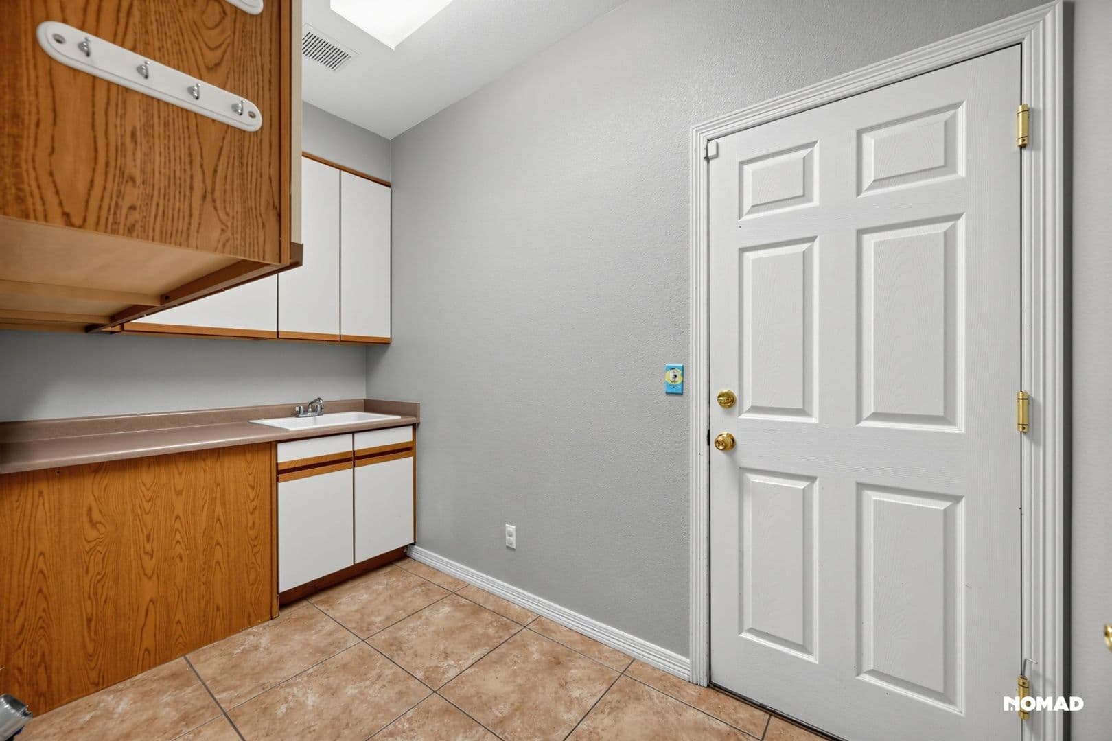 Aurora House: 21955 E Costilla Dr