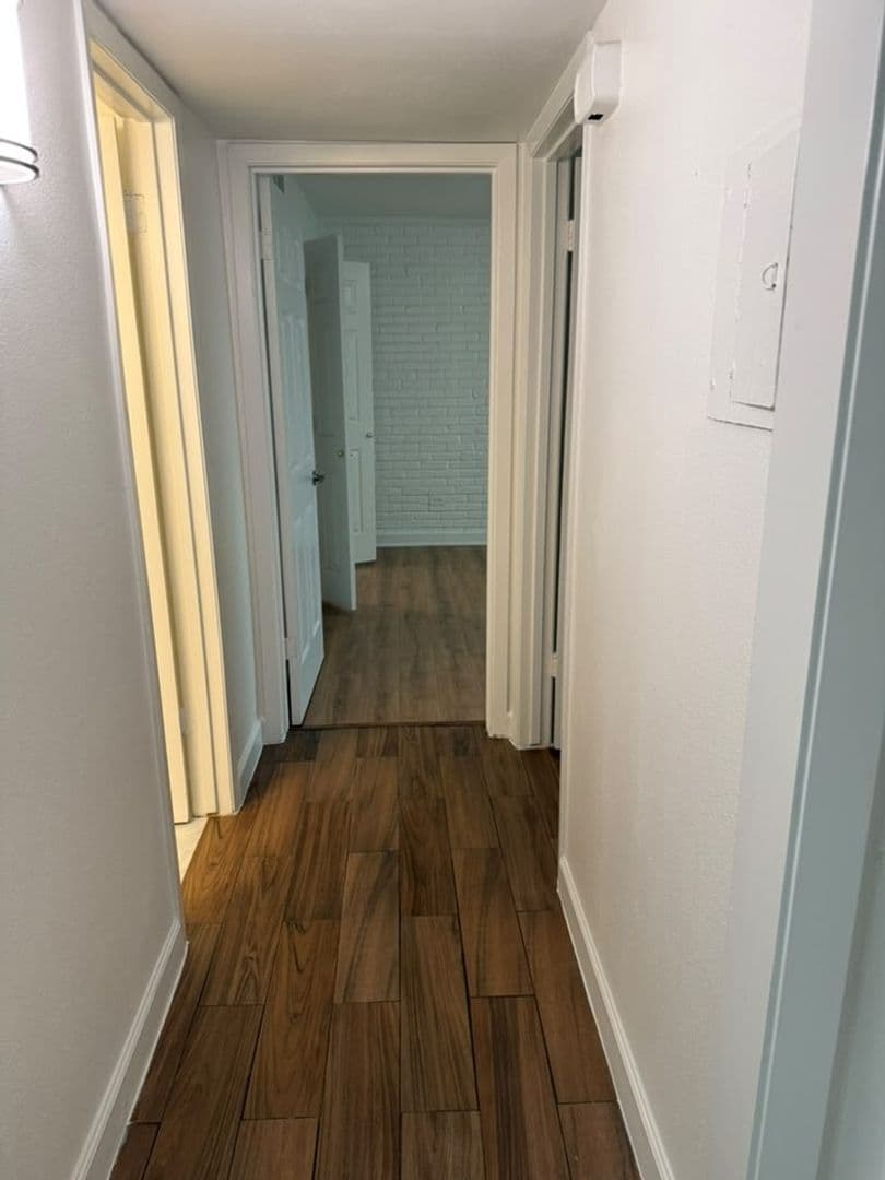 Houston Condo: 2744 Briarhurst Dr