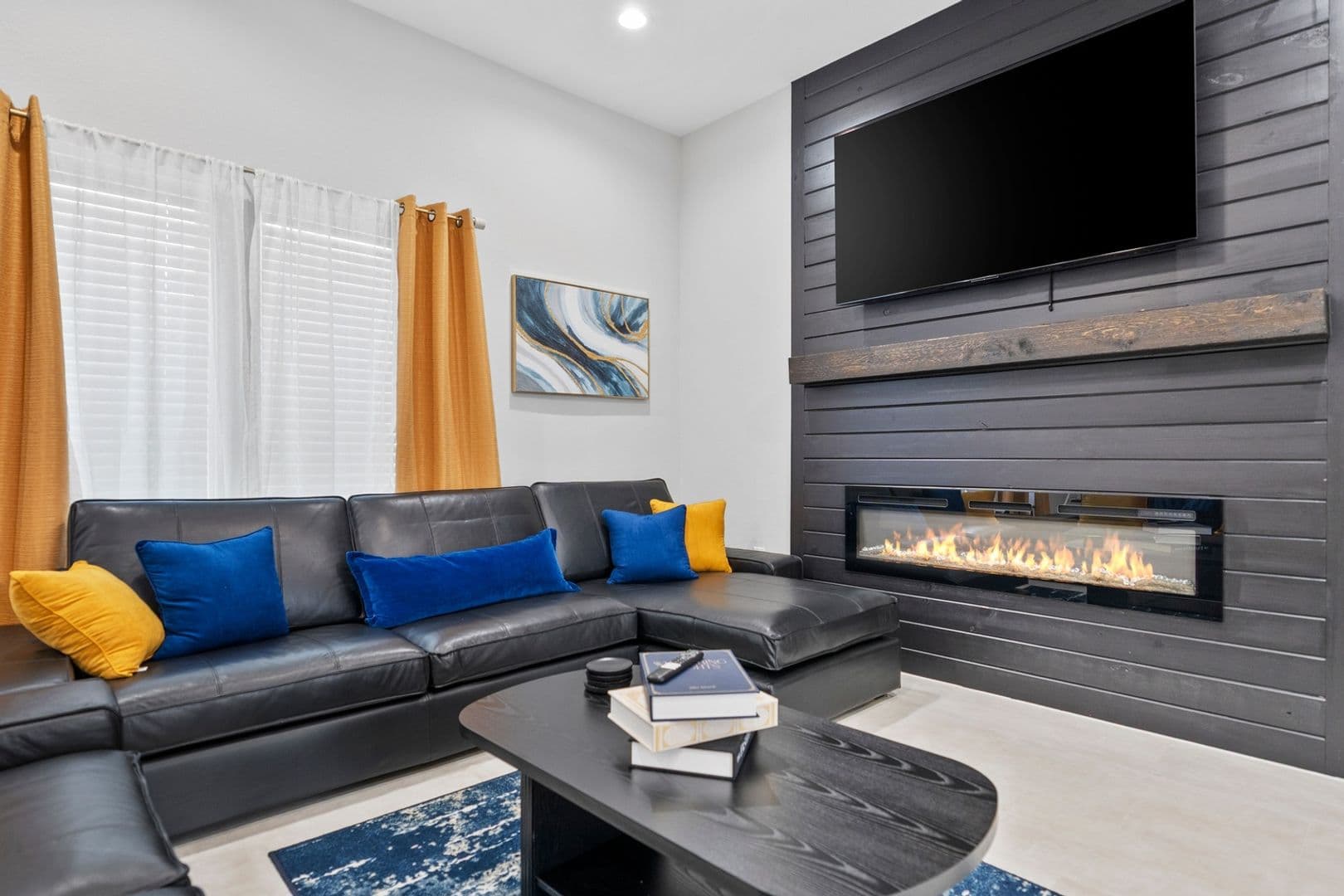 Houston House: 825 Paul Quinn St